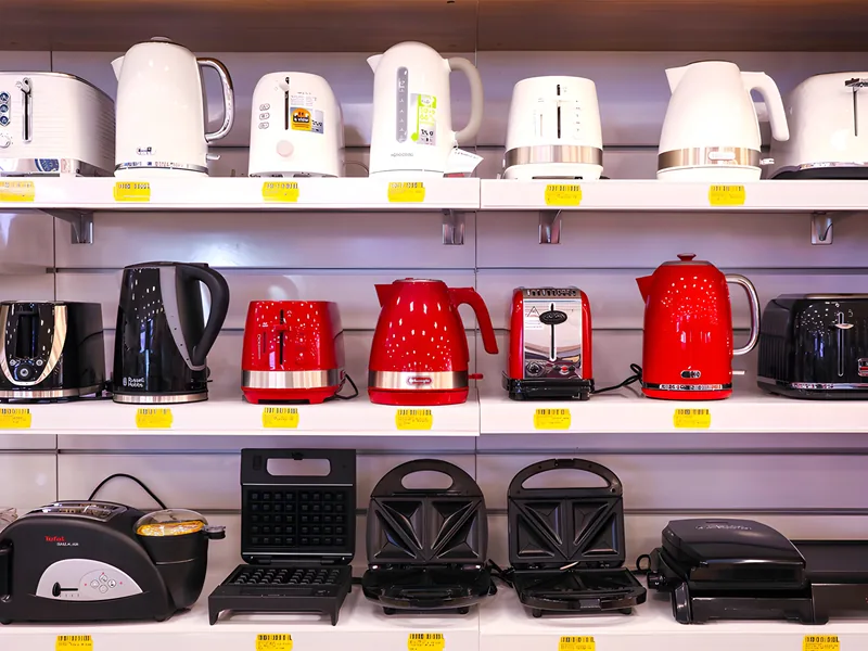 Kettles, toasters and sandwich makers